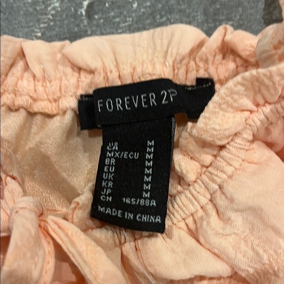 NWT Forever 21 Peach Ruffled Smocked Crop Top Y2K Size M - Picture 2 of 5
